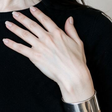 Imagen C2-mano1-930x950.png de la tirada manos n4